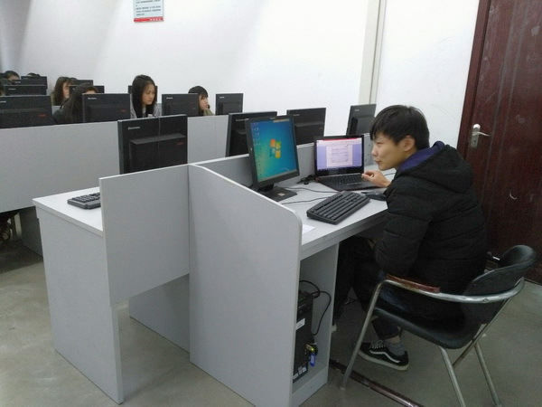 校企合作強，雙師授課忙——信息工程系積極開展校企雙師授課，共育計算機應用軟件開發人才
